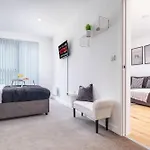 Pluxa Moonstone Metropolis Luxury Getaway In Birmingham City Centre