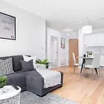 Pluxa Moonstone Metropolis Luxury Getaway In Birmingham City Centre