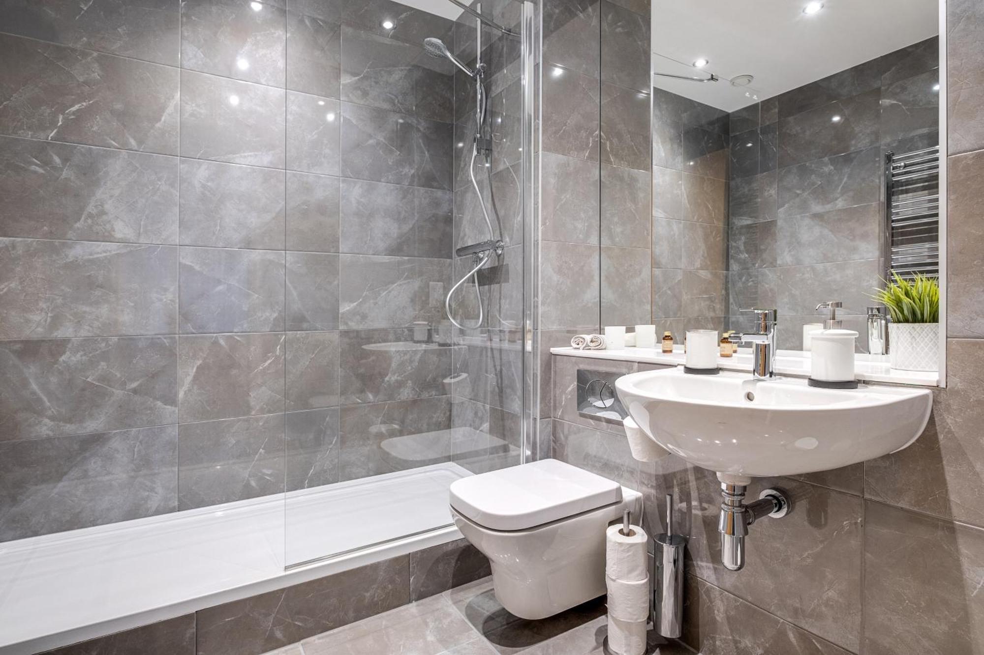 Pluxa Moonstone Metropolis Luxury Getaway In Centre Apartment *